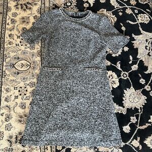 Tahari 12 adorable dress for work with pearl details